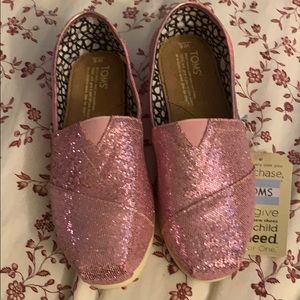 Pink glittery toms